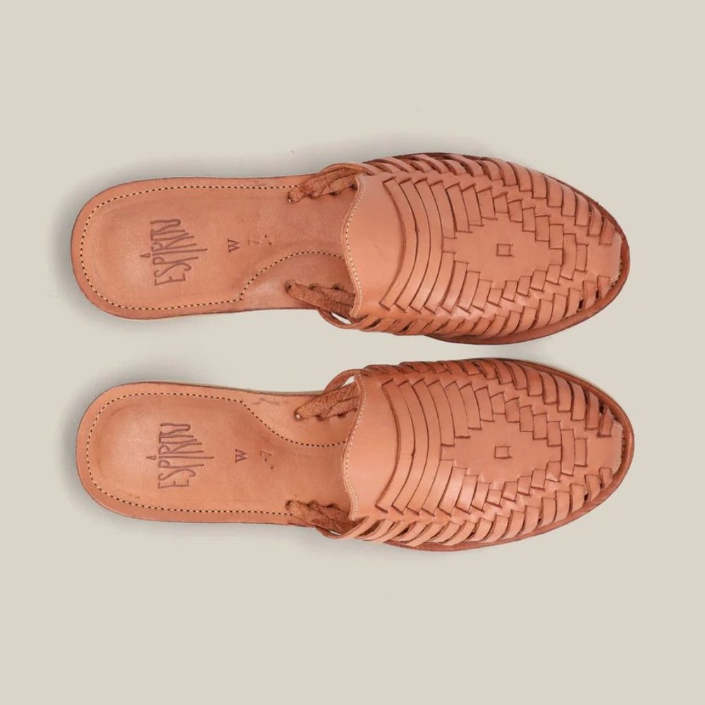 BNIB Sol (Tan) Espiritu Huarache Sandals Size 9